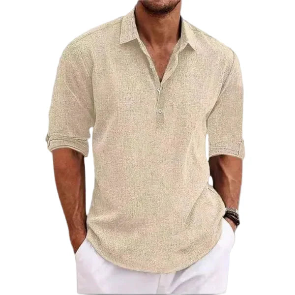 Men's short-sleeve polo shirt, designed for ultimate breathability and comfort during summer days.