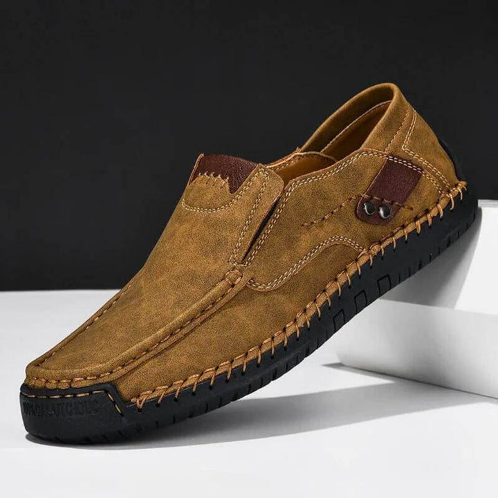 Easy-wear men's slip-on casual shoes, offering superior arch support and ultimate comfort for everyday walking.