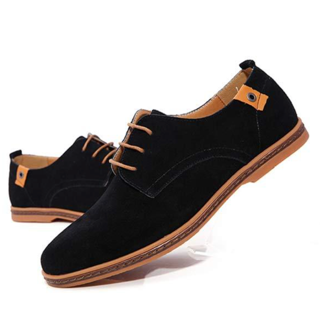 Comfortable men's lace-up Derby shoes in tan leather for everyday wear, offering classic style & support.