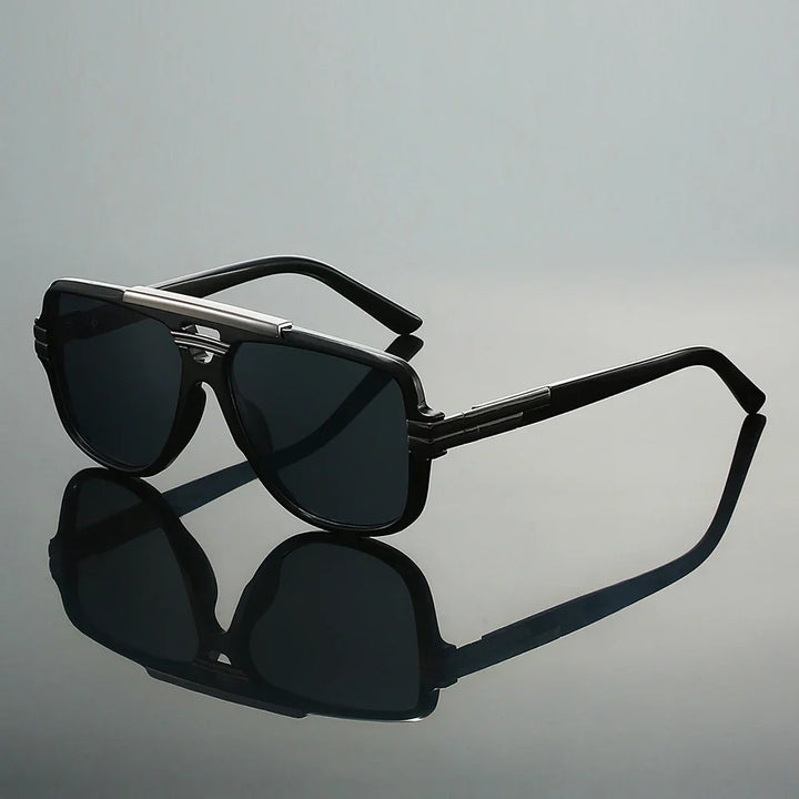 Stylish men's classic sunglasses with UV400 eye protection, a perfect fashion accessory for sunny days.