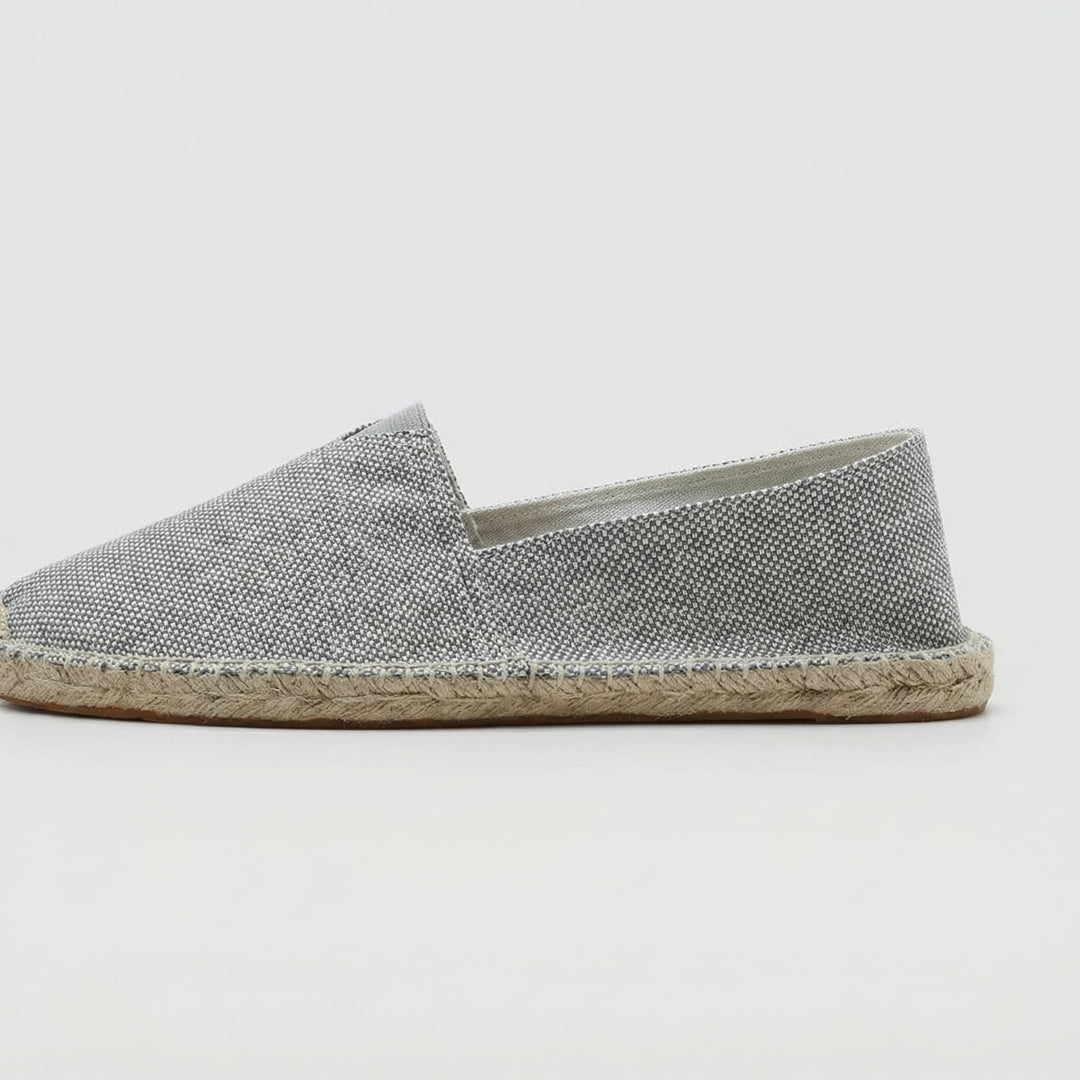 Casual men's slip-on espadrilles for summer fashion, ideal for beach days & resort outfits.