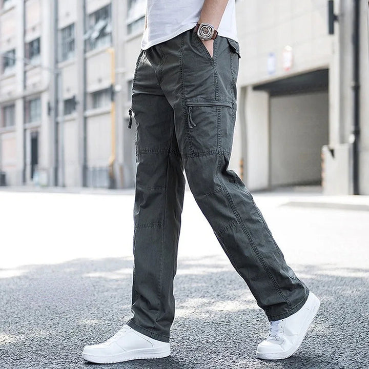 Men's comfortable stretch cargo pants in army gray, perfect for versatile everyday wear.