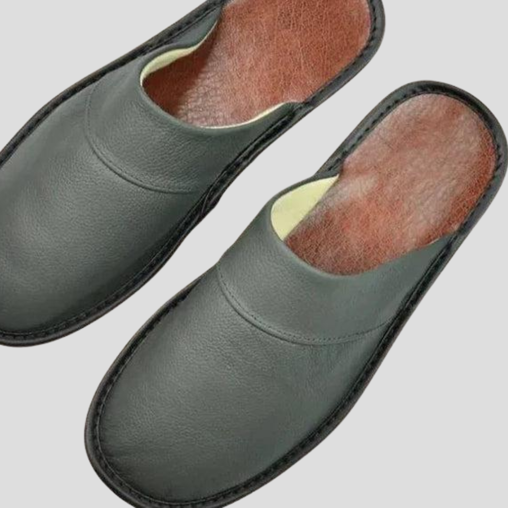 Versatile men's indoor loafers, offering cozy comfort as everyday house shoes or slippers.