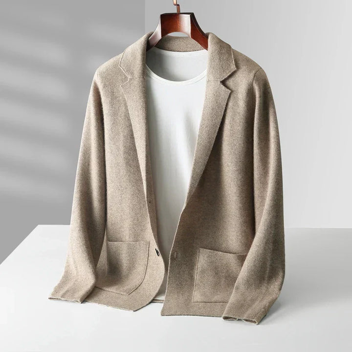 Versatile men's button-front shawl collar cardigan, perfect for autumn and winter fashion.