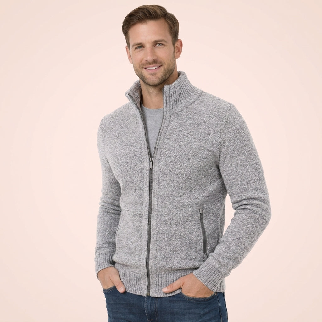 Comfortable men's full zip sweater, ideal for everyday wear. A cozy, sophisticated long sleeve essential.