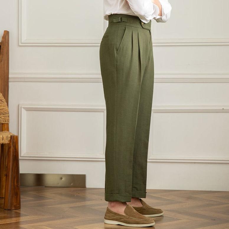 Smart casual men's high-waisted pleated pants, offering versatile style & a tailored silhouette.