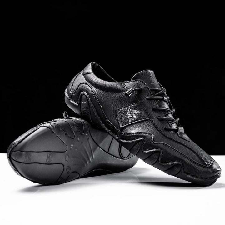 Everyday men's lace-up casual shoes, comfortable low-top sneakers for versatile fashion.