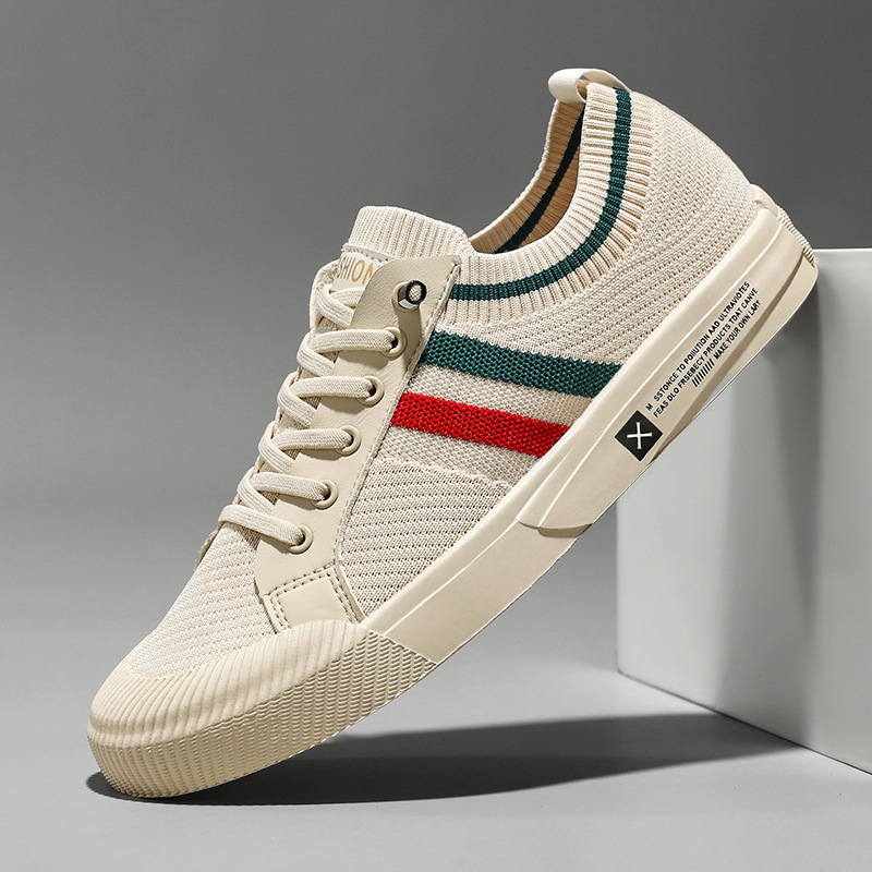 Men's lightweight urban comfort sneakers in sandstone & black. Ideal for casual walking & daily wear.