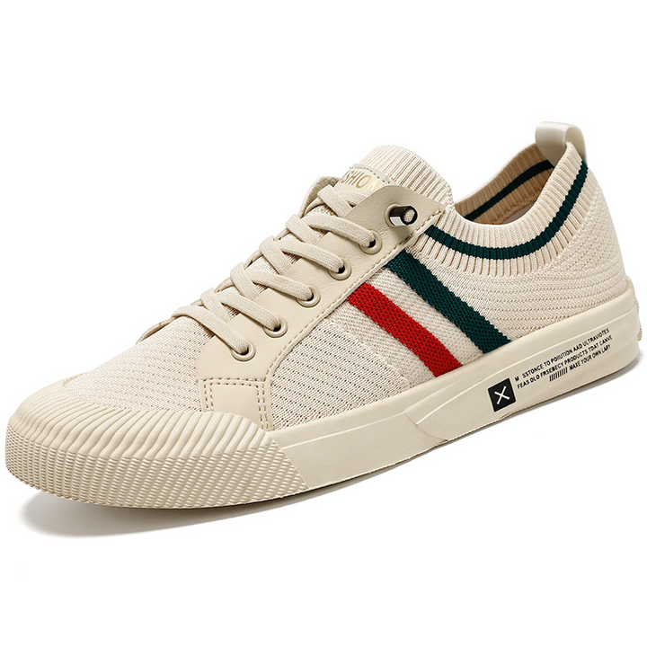 Versatile men's urban comfort sneakers in sandstone & black. Lightweight, casual walking shoes for any outfit.