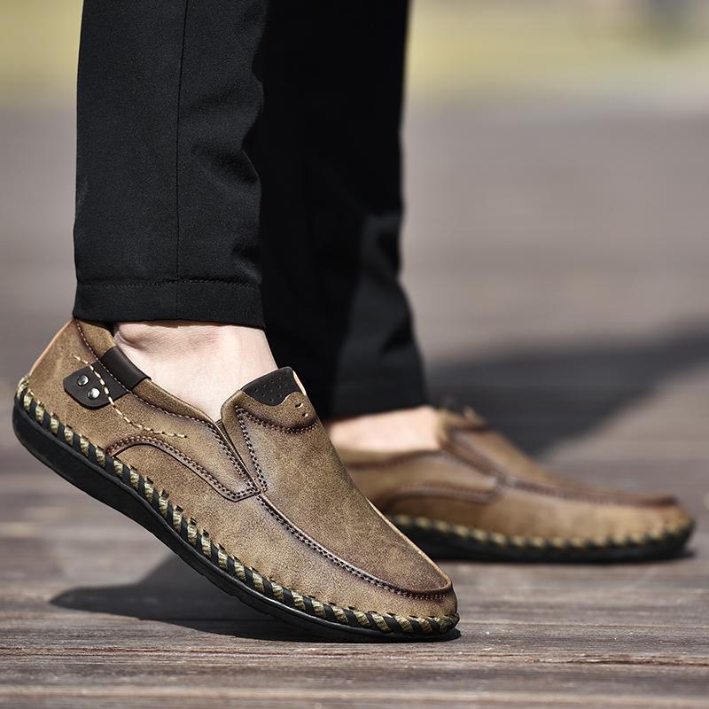 Classic men's black leather business casual shoes, a blend of style and comfort