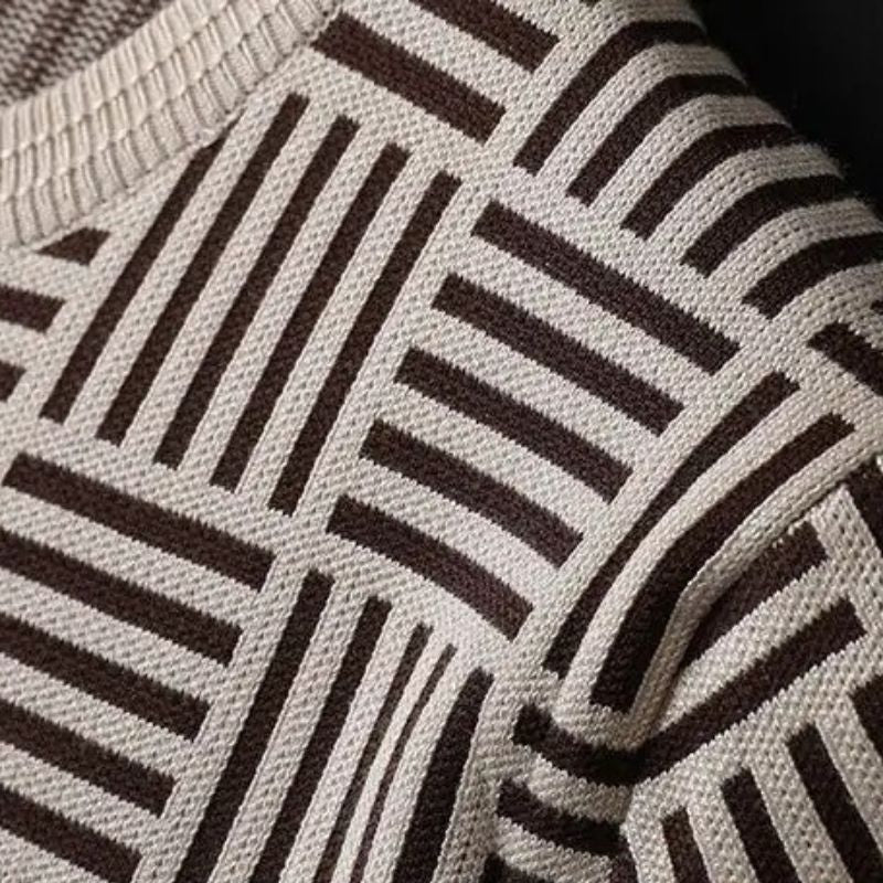 Men's crew neck knit tee, Madison style. Geometric pattern, versatile and comfortable for modern casual fashion.
