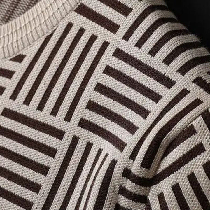 Men's crew neck knit tee, Madison style. Geometric pattern, versatile and comfortable for modern casual fashion.