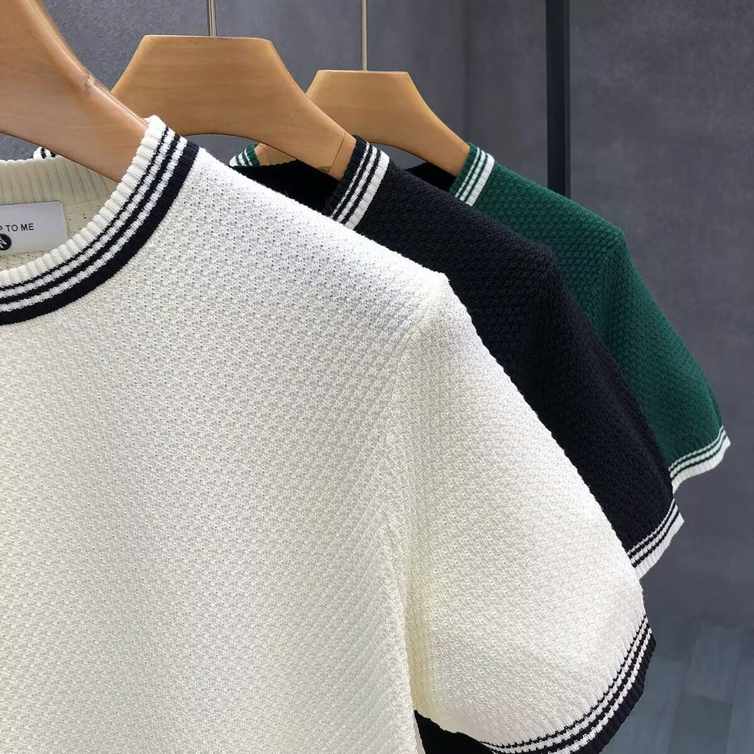 Stylish men's long-sleeve crewneck sweatshirt. Premium cotton casual top, perfect for modern men's fashion apparel.