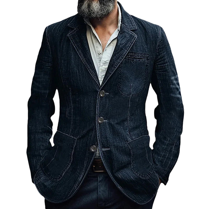 Stylish men's casual blazer with practical pockets, showcasing a tailored fit for a modern smart casual look.