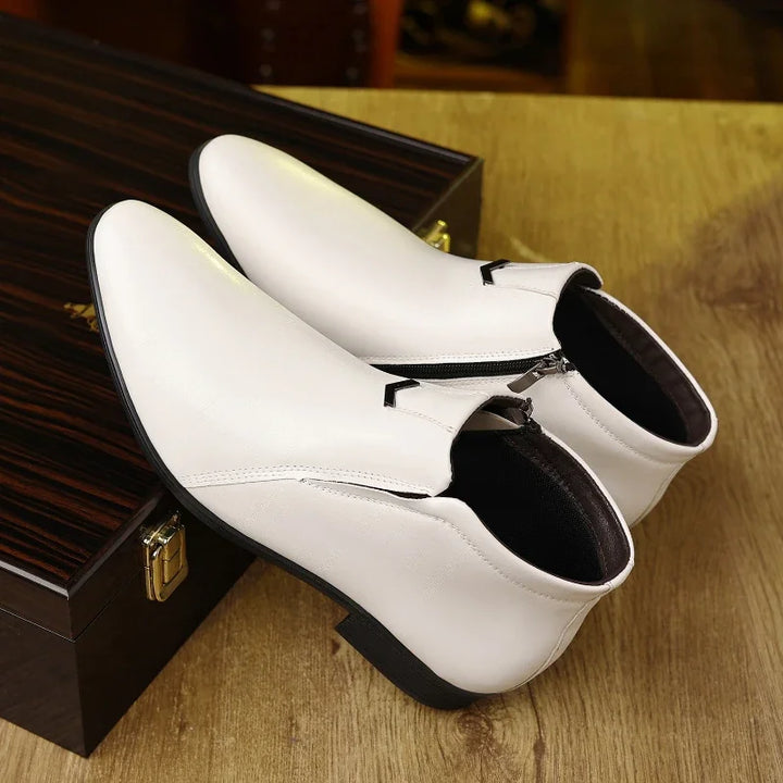 Polished leather men's retro ankle boots, an elegant dress shoe choice for sophisticated and stylish formal footwear.