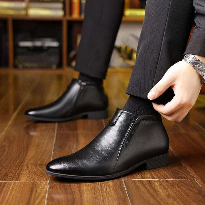 Premium men's retro ankle boots, polished dress shoes with a side zip for easy wear, merging style & formal comfort.