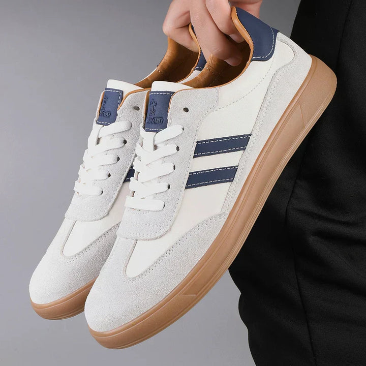 Men's comfortable retro sneakers, lace-up closure, in a versatile khaki shade for daily wear.
