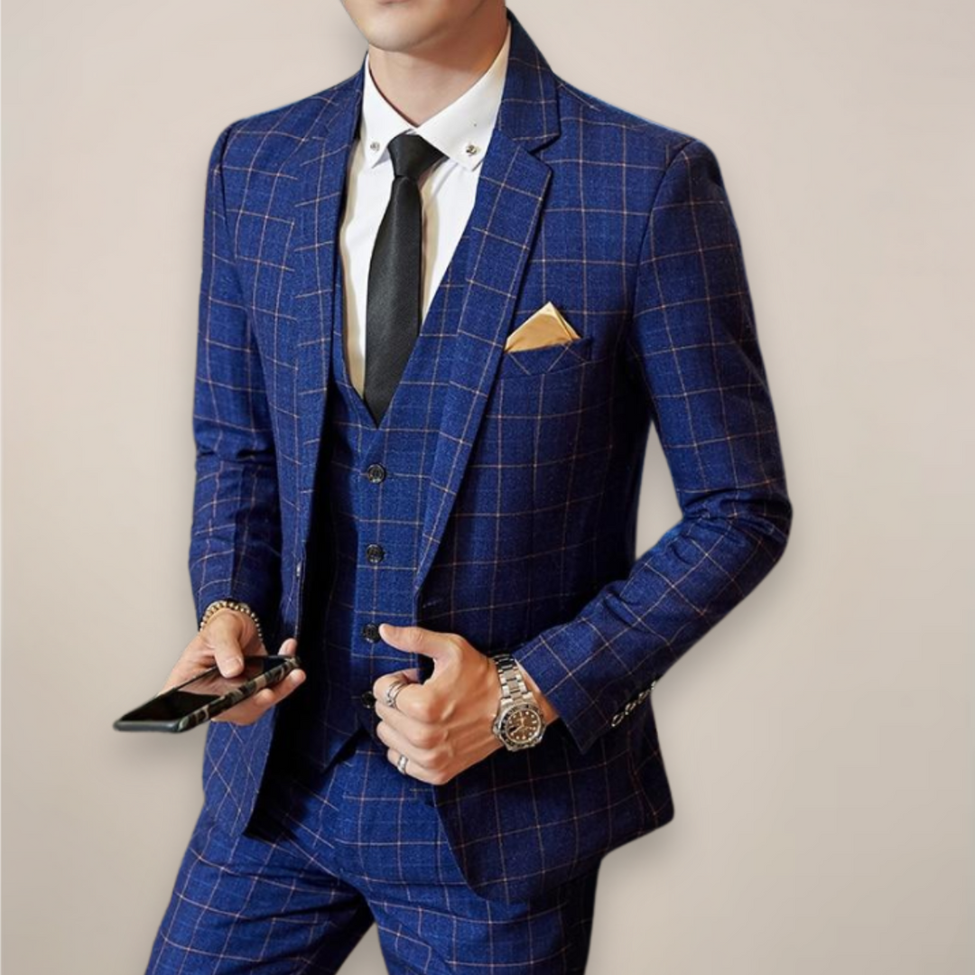Men's slim fit plaid two-piece suit for weddings, business events & formal occasions. Tailored, stylish.