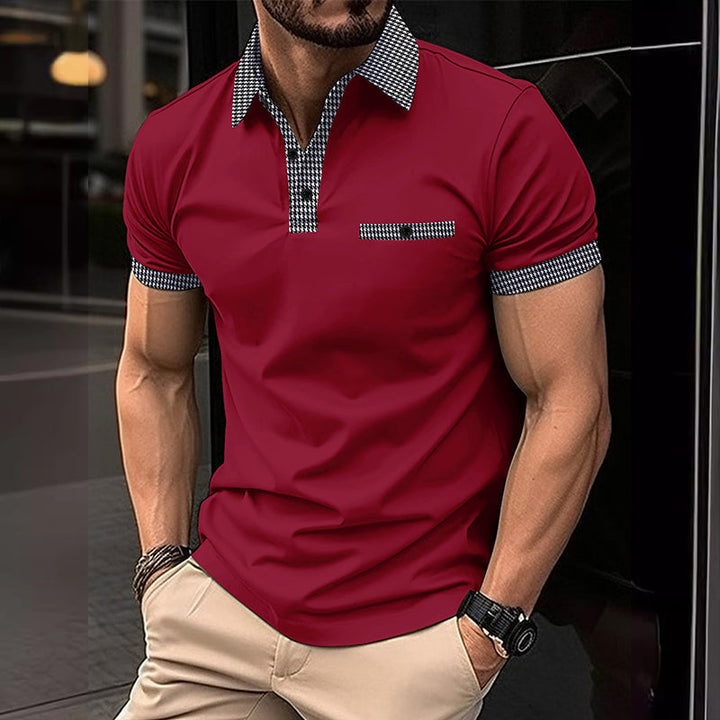 Men's golf attire: sporty checkered polo shirt, short sleeve, ensuring comfort & style on the green.