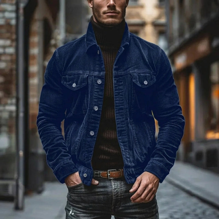 Casual men's autumn-winter jacket, stylish outerwear with a classic turn-down collar, ideal for colder seasons.