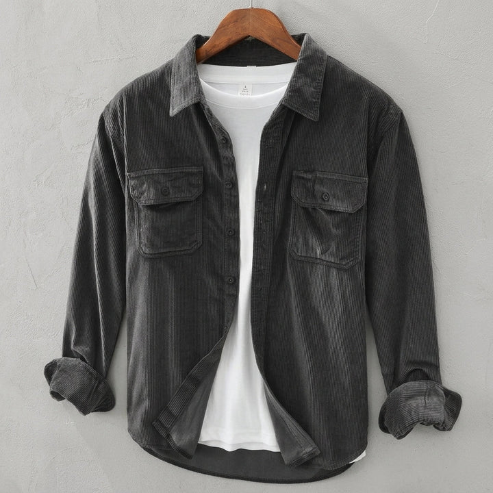 Men's stylish layering overshirt, long sleeve, perfect for casual comfort and versatile fashion.