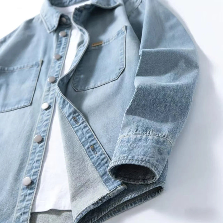 Light blue men's overshirt for refined comfort and versatile casual wear.