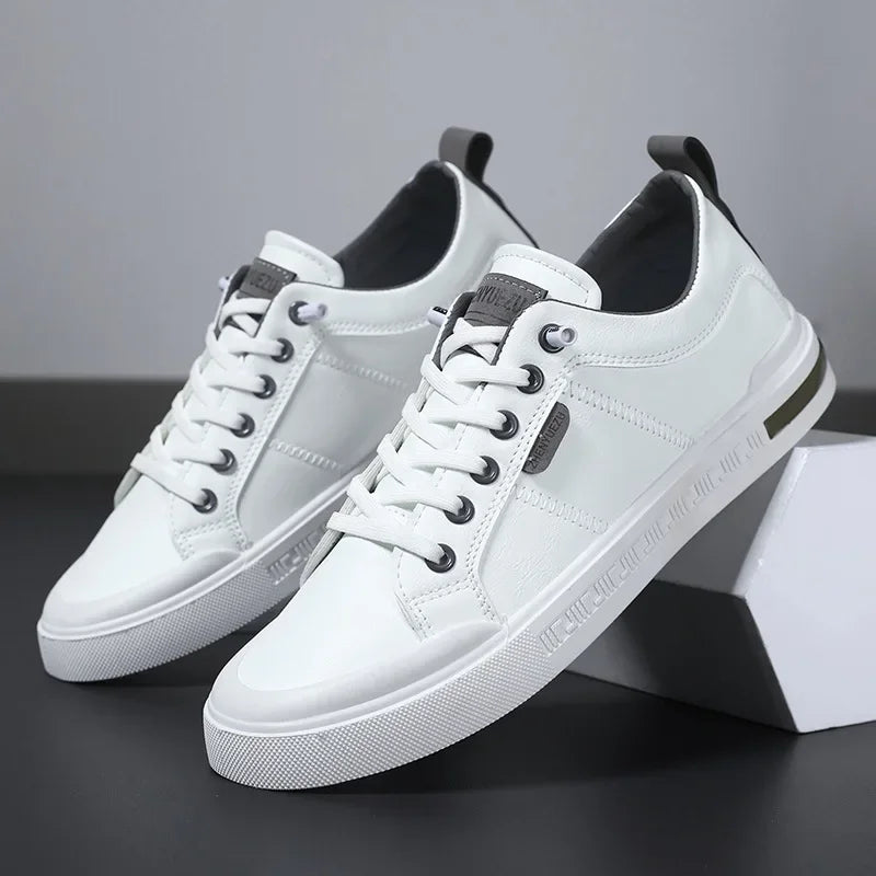 Modern men's two-tone casual sneakers, featuring a sleek design for everyday style & comfort.