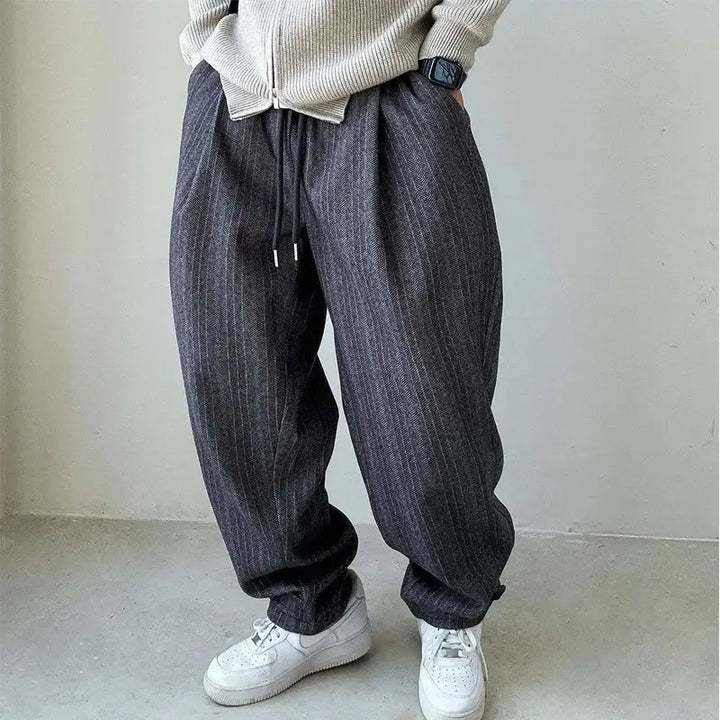 Men's Urban Drift relaxed fit pants for casual comfort. Modern streetwear style for everyday wear.