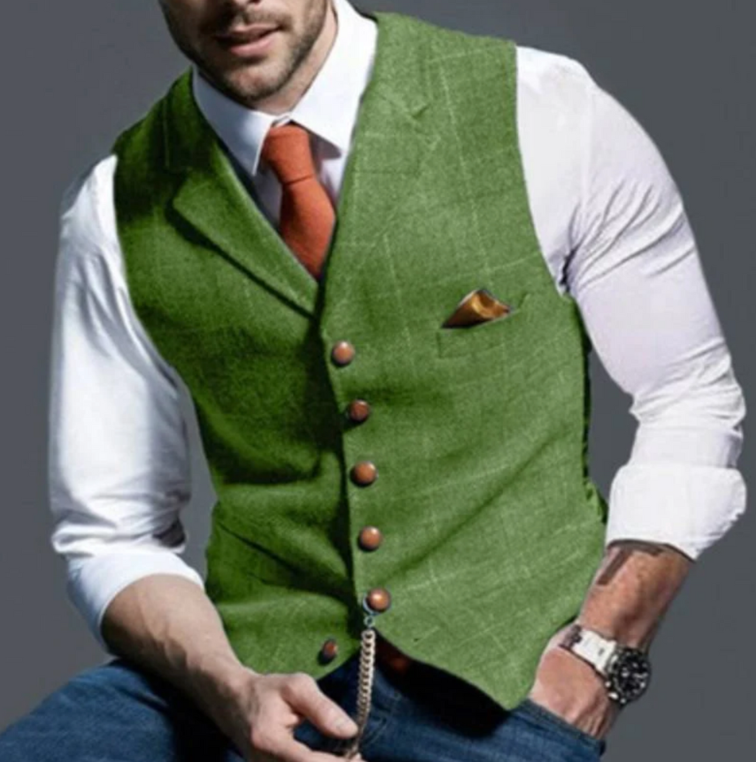 Versatile men's vintage vest, a classic layering piece for both formal and casual fashion.