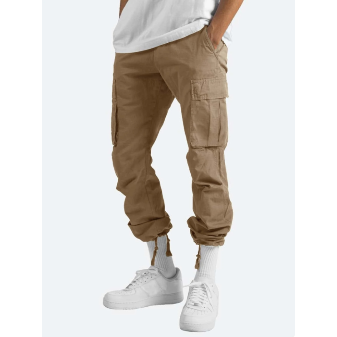 Stylish men's wide leg cargo pants, relaxed fit, providing maximum comfort and ample storage pockets.