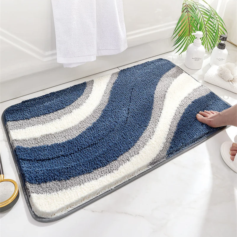 Leaf green plush microfiber bath rug, ultra-soft & absorbent. Non-slip bathroom essential, washable.