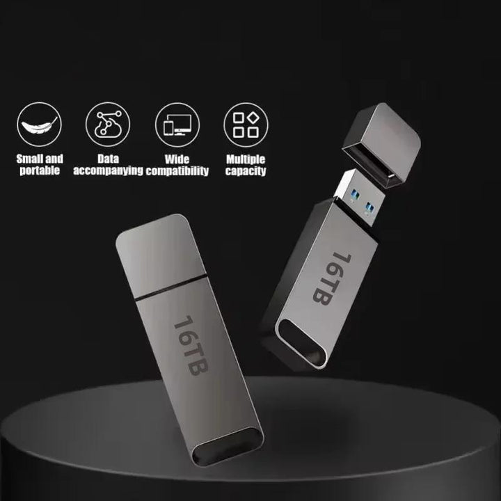Mac & Windows compatible 4TB USB 3.2 portable storage, reliable for fast data backup.