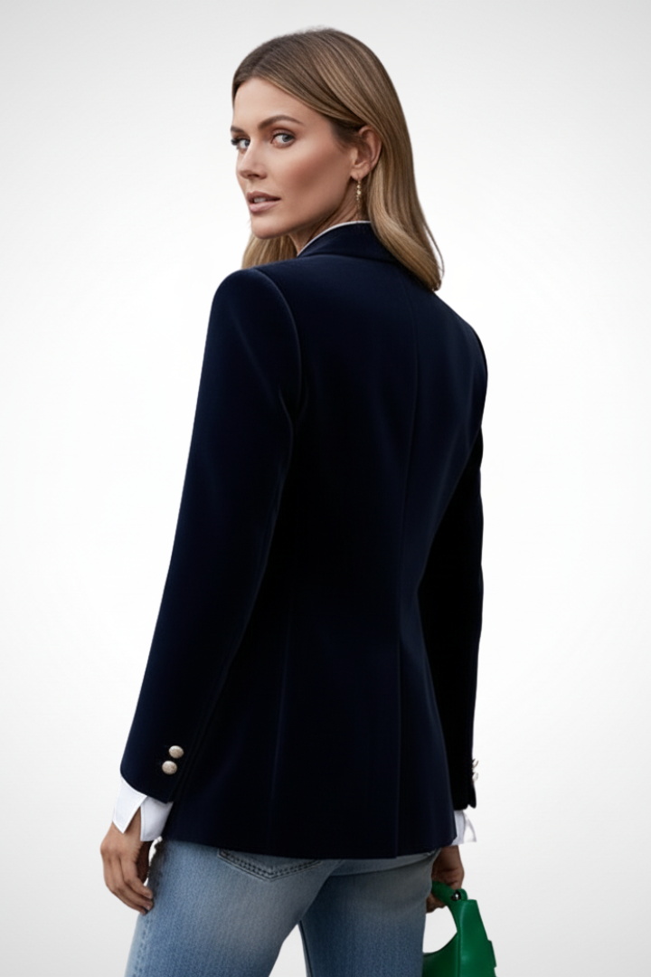 Close-up of a women's lapel blazer featuring a chic single-button closure, ideal for sophisticated business wear.
