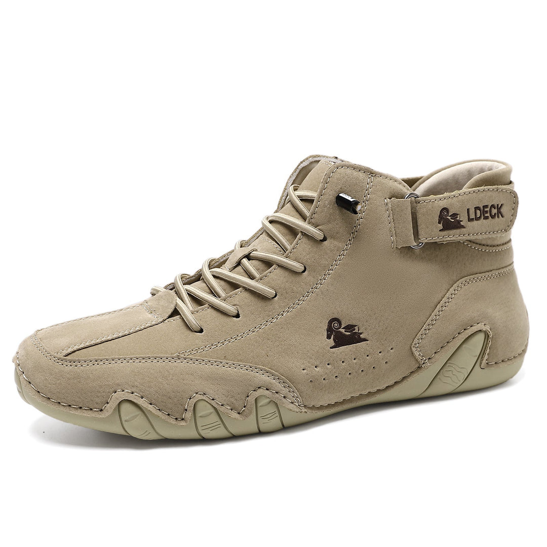 Ergonomic unisex barefoot shoes with flexible sole to enhance natural movement, promoting overall foot health.