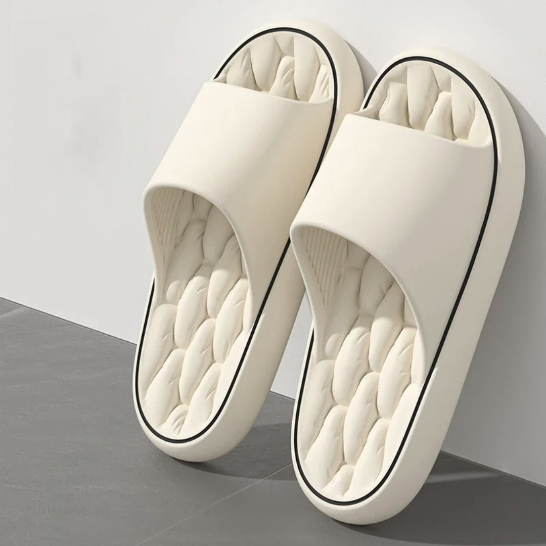 Lightweight cloud-soft unisex pillow slides, perfect slip-on sandals for summer comfort.