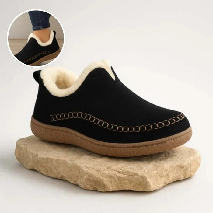 Insulated unisex winter shoes with arch support & durable design, perfect for comfortable casual walking.