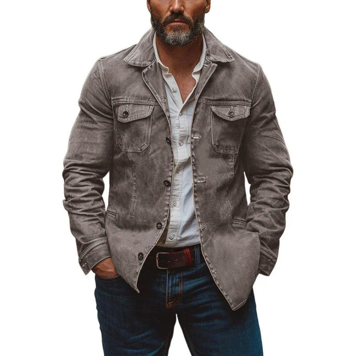 Vintage men's multi-pocket work jacket with rugged style, perfect for mid-season casual wear.