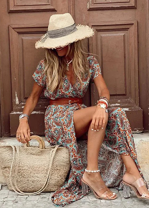 Boho V-neck maxi dress for women, with belt. Flowy long summer casual dress, perfect for beach.