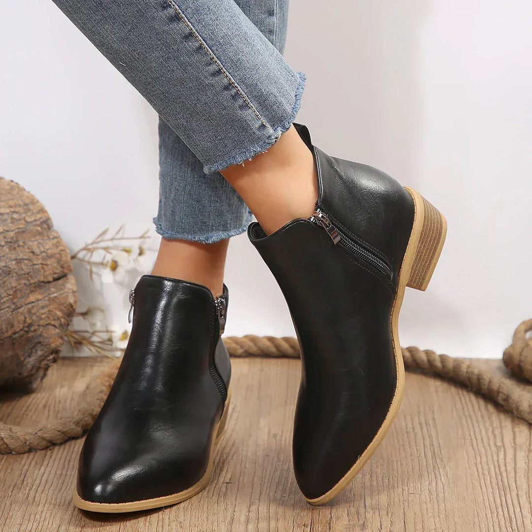 Everyday women's ankle boots with side zip closure, designed for comfort and style