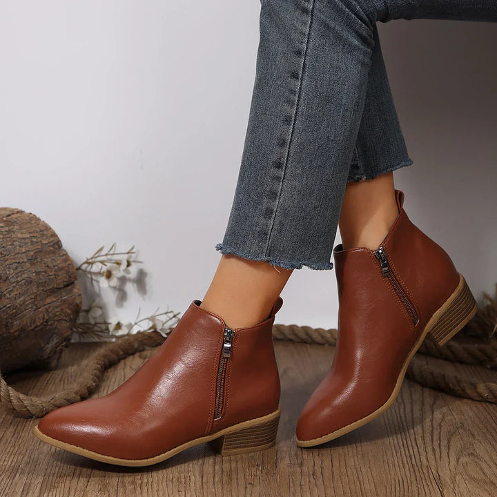 Casual women's footwear: ankle boots with a side zip, suitable for warm weather