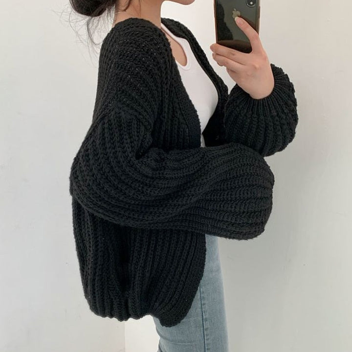 Comfortable women's oversized knitwear cardigan, perfect for winter wear everyday
