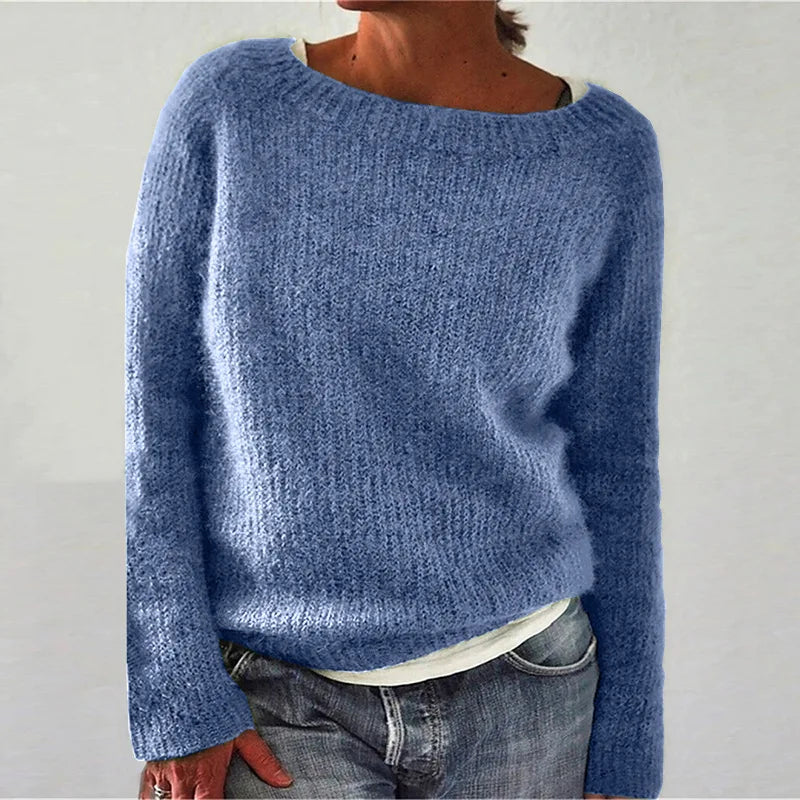Chic women's knit pullover sweater with a relaxed fit, ideal for versatile casual wear and winter