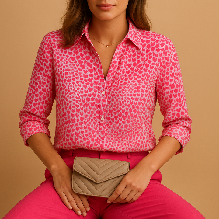 Flattering women's printed blouse, elegant design for various body types. Chic, versatile long sleeve top.