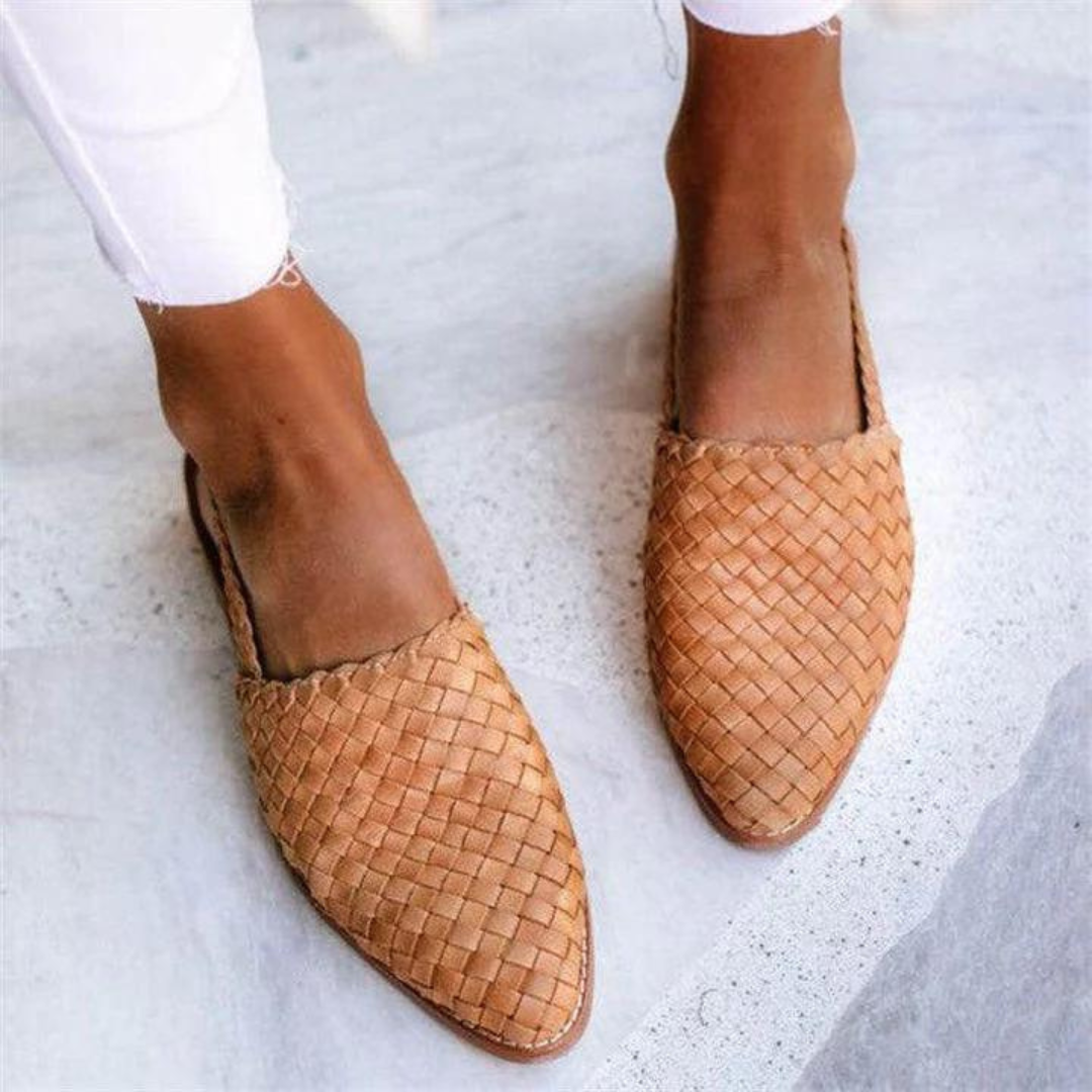 Stylish women's woven closed-toe slip-on mule loafers. Ideal comfort flats for spring & fall fashion.