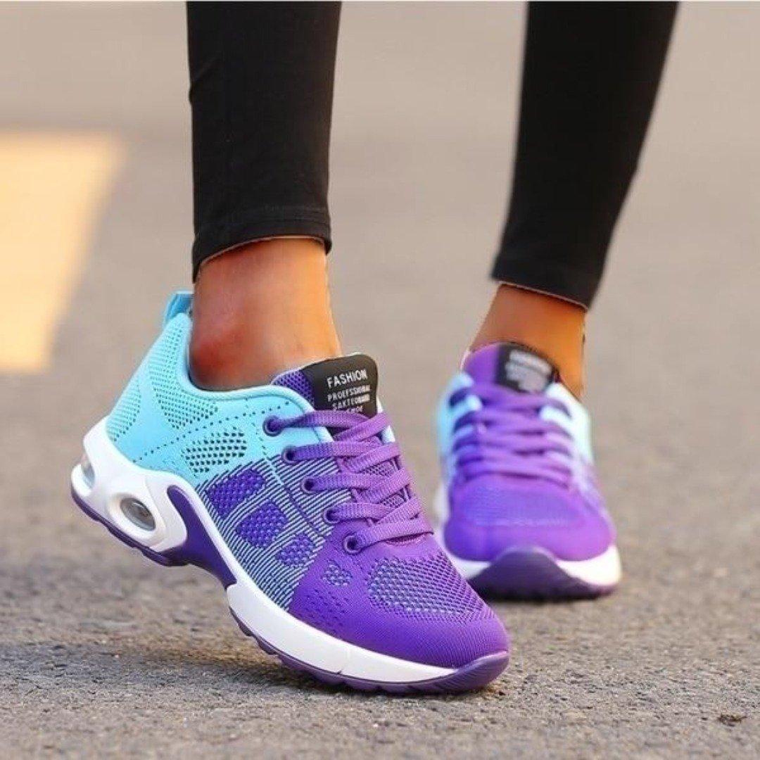 Sporty women's athletic sneakers, designed for ultimate comfort and walking