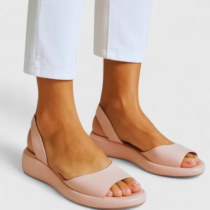 Comfortable women's sandals with foot support, perfect for long walks & relief from plantar fasciitis.