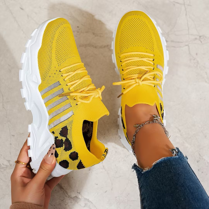 Lightweight women's orthopedic walking shoes, offering pain relief and excellent arch support.