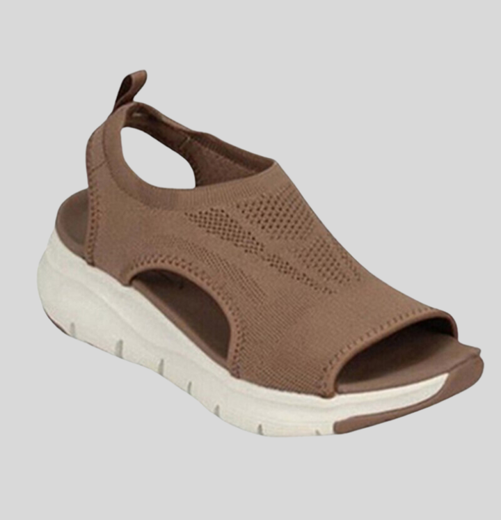 Spring fashion women's open-toe sandals, a comfortable and versatile addition to summer footwear.