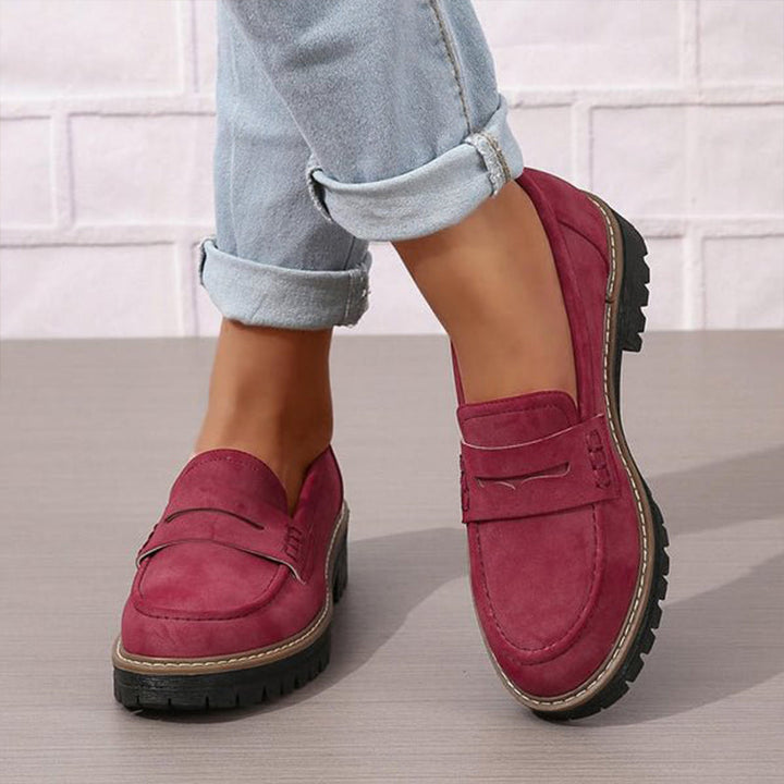 Ultra-comfortable women's loafers, orthopedic design with arch support for daily wear.