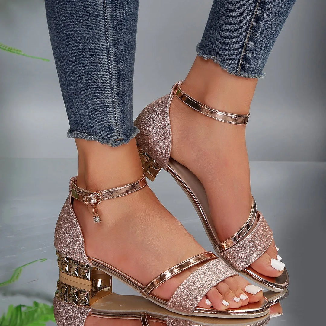 Comfortable women's sandals with orthopedic arch support, perfect for pain relief and summer walking.